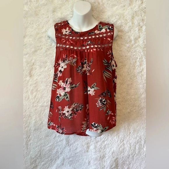 MAURICES Floral Crochet Trim Sleeveless Blouse Size Large - Picture 1 of 7